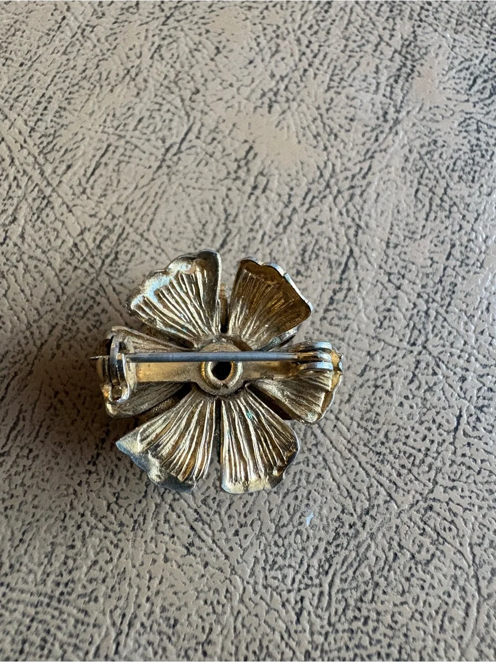 N/A elegant gold